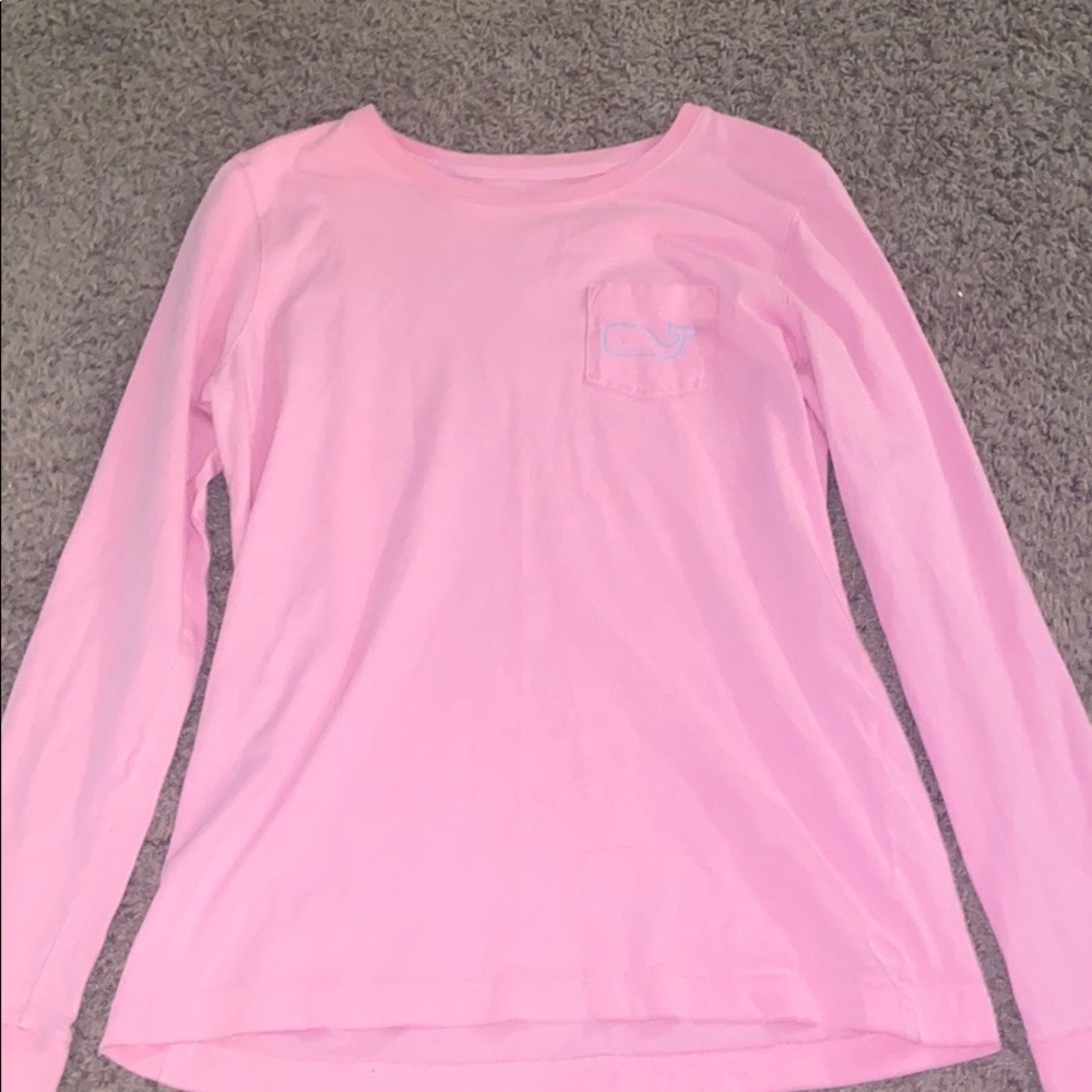 Pink vineyard vines tee